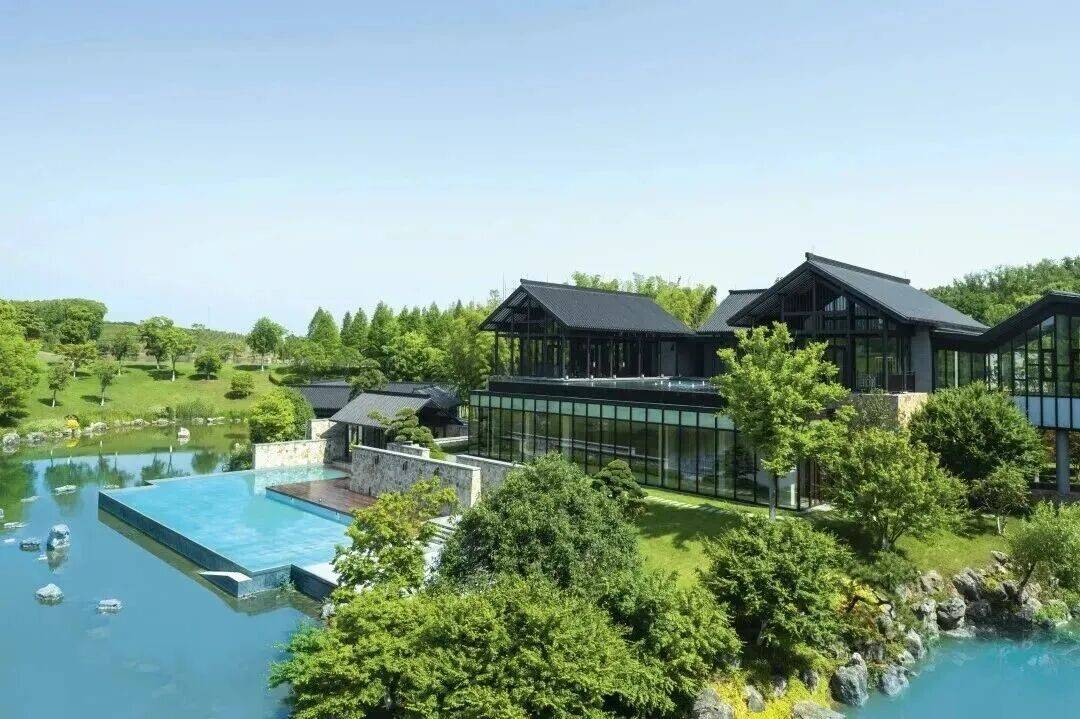星空流浪舱露营基地